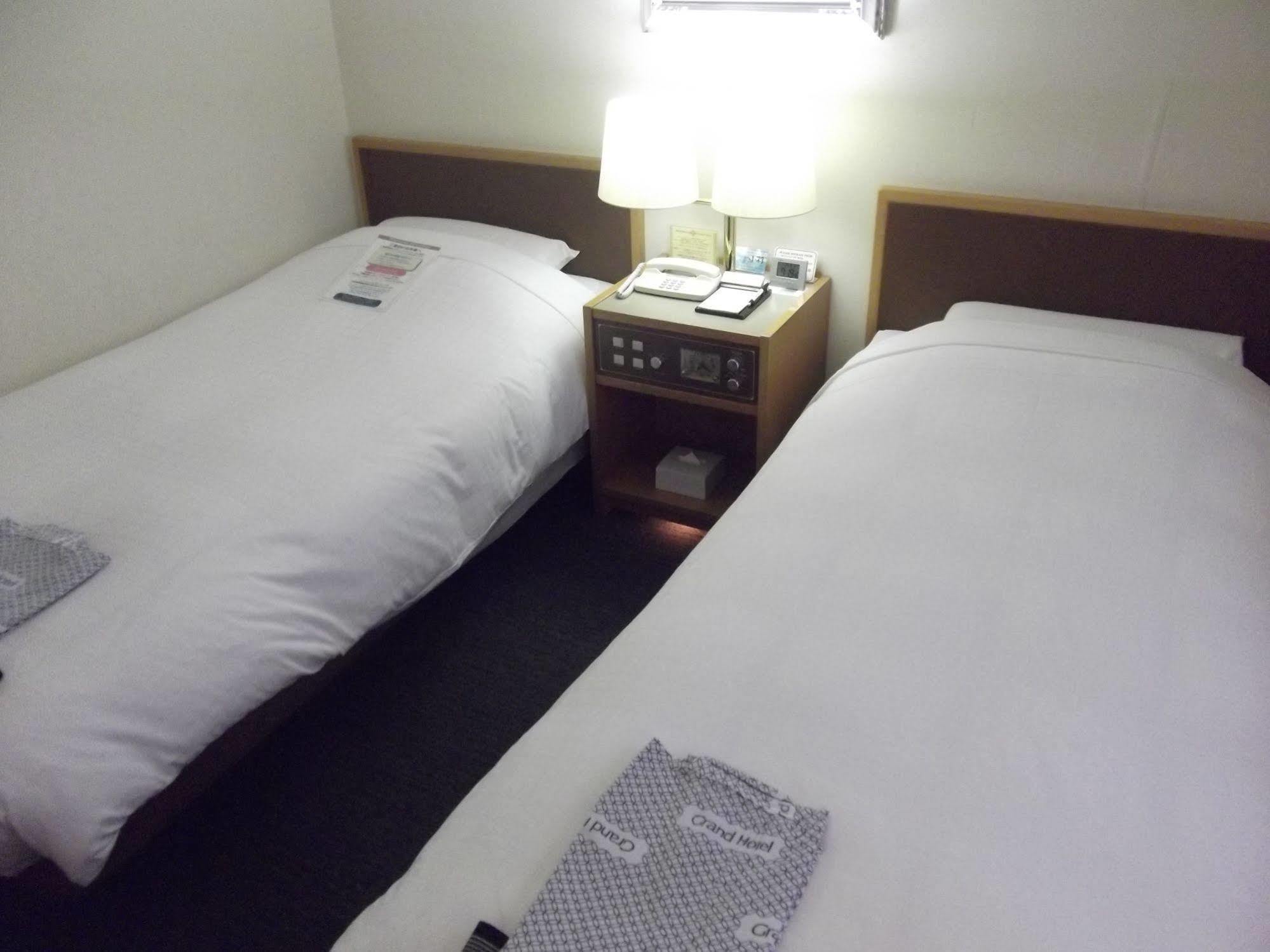 Ichikawa Grand Hotel Екстер'єр фото